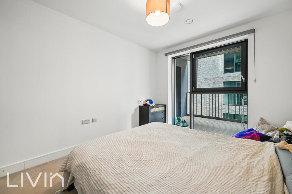 Apartment in London, Browning Estate, Elephant and Castle - More