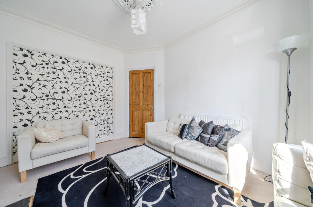 House in Portsmouth - View 3