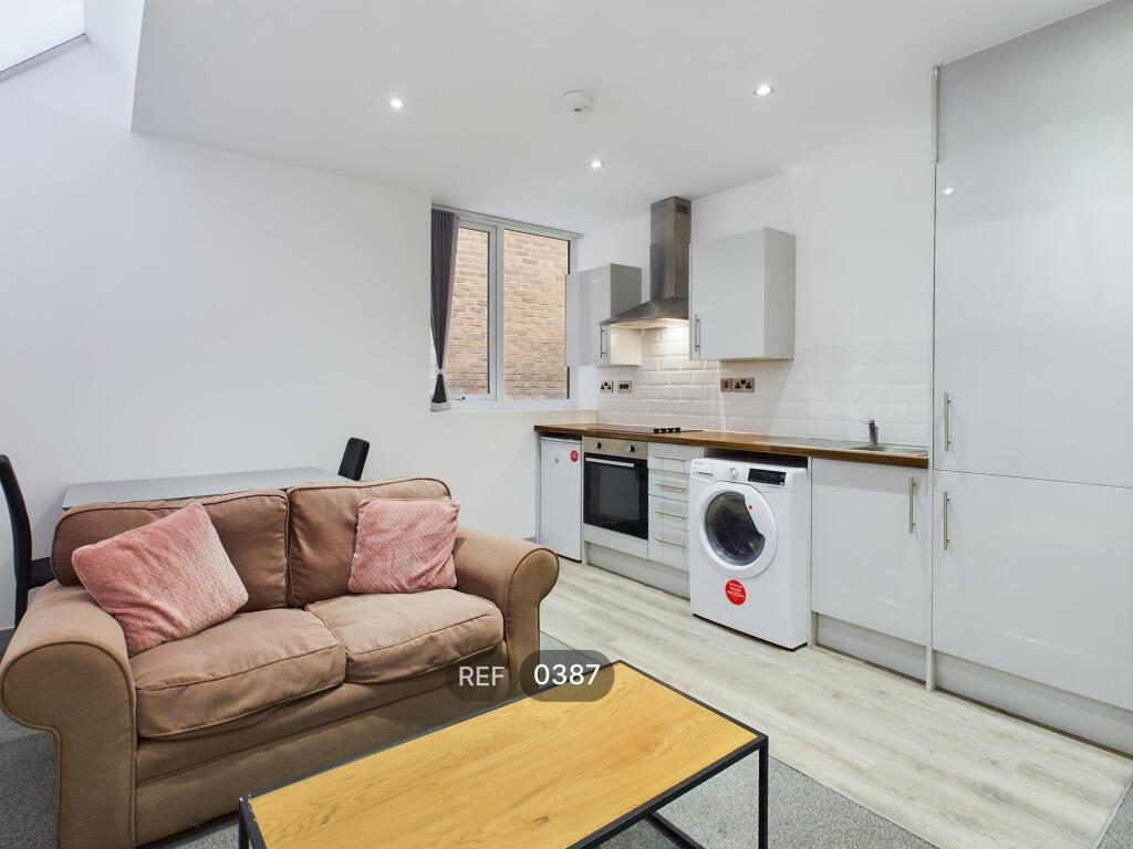 Main image of property: Tivoli House, South Street, HU1 3AX