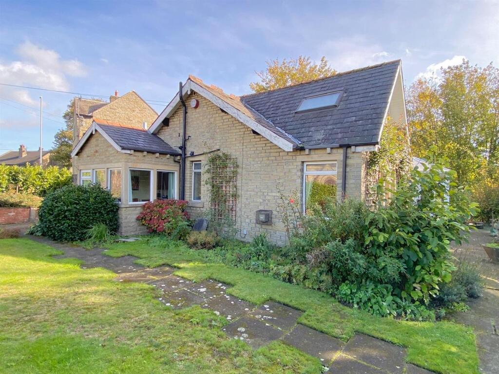 Halifax Road, Hove Edge, Brighouse photo 4