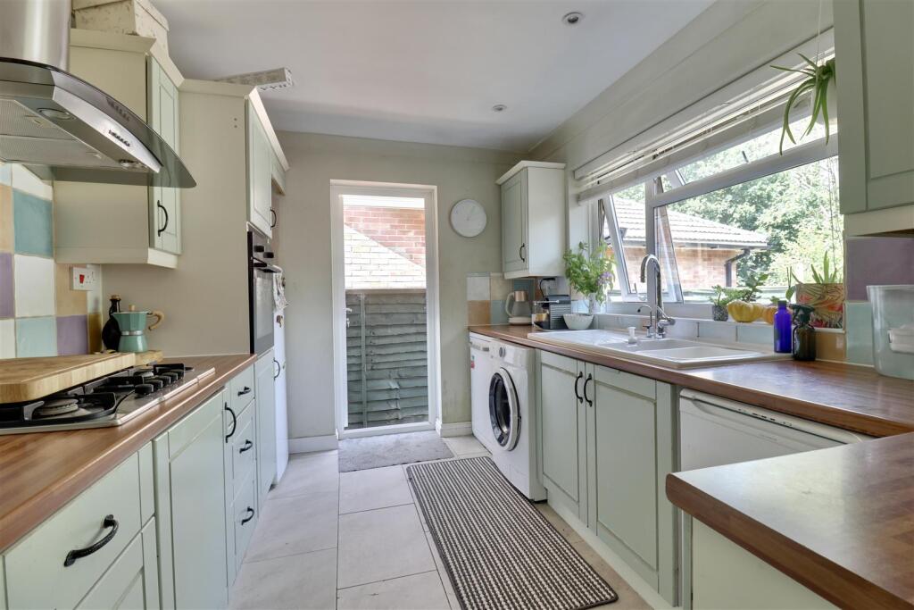 House in East Hampshire, Horndean - View 3