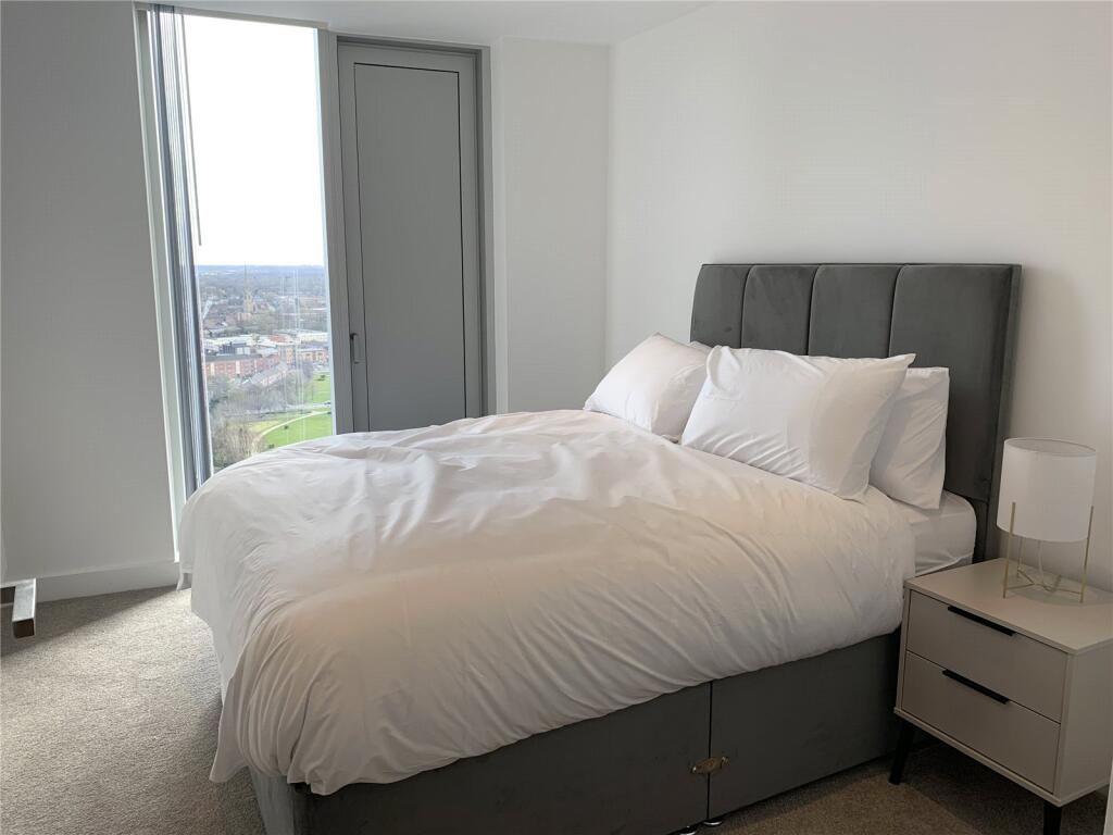 Apartment in Manchester - View 5