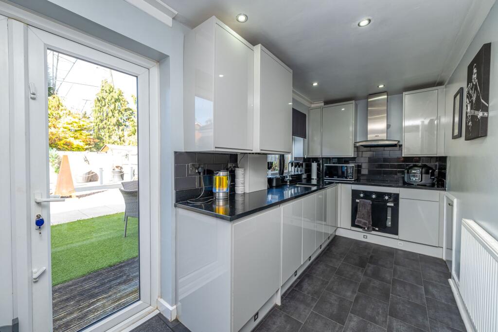 House in South Staffordshire, Wombourne - View 4