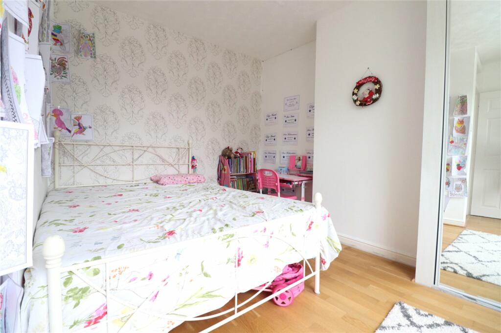 House in Daventry, West Northamptonshire - More