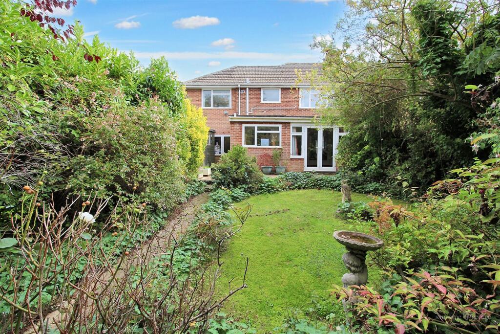 Warborough Avenue, Tilehurst, Reading photo 2