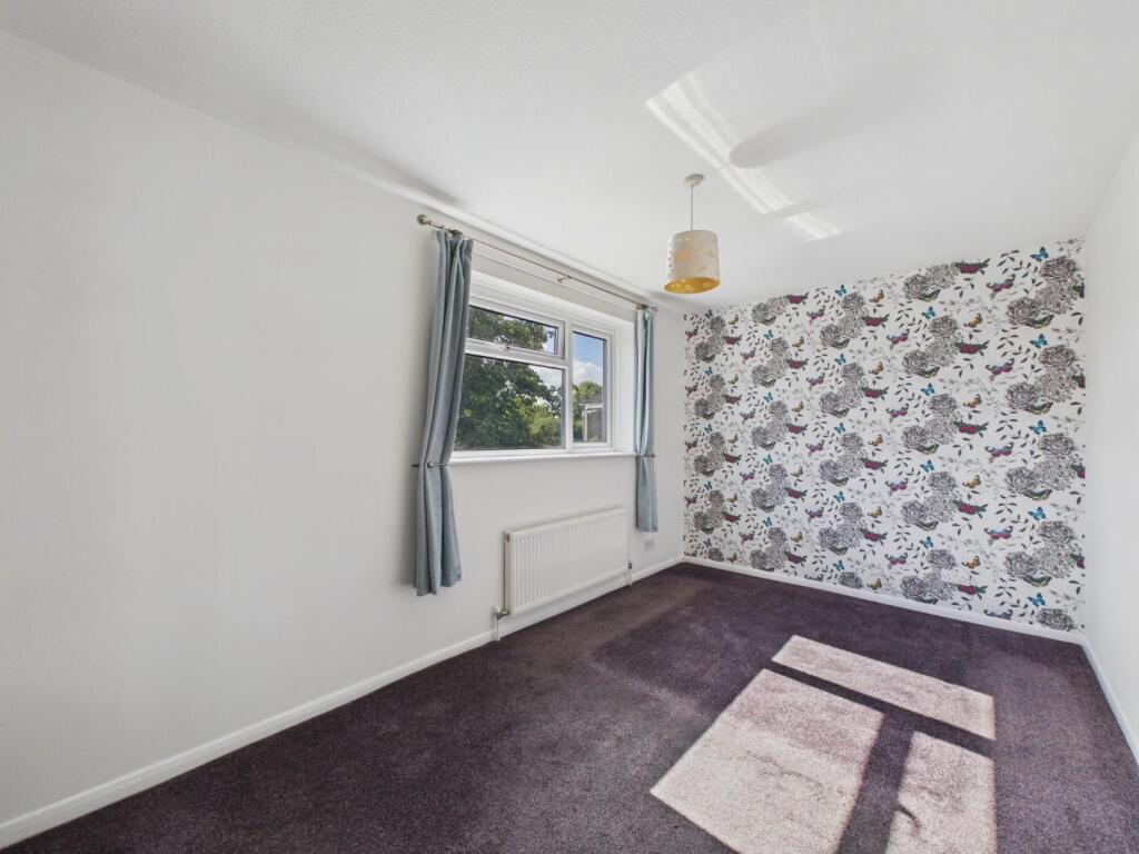 House in Ashford, Bybrook, Kennington - More