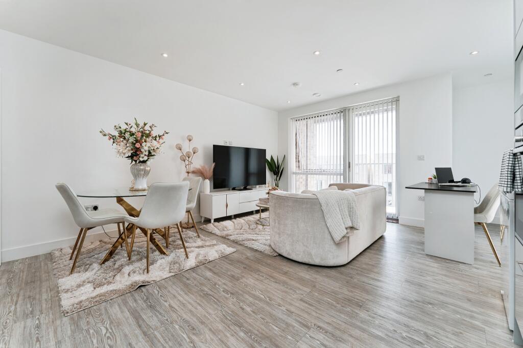 Main image of property: Eagle Street, Cambridge, CB1