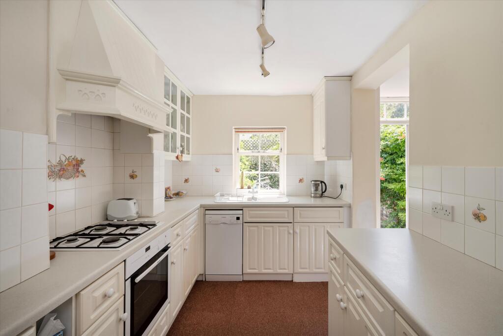 Queensdale Road, London, W11 - More