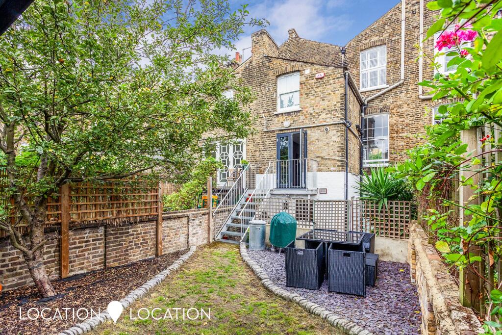 Apartment in London - View 2
