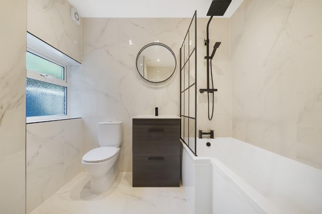 House in London - View 5