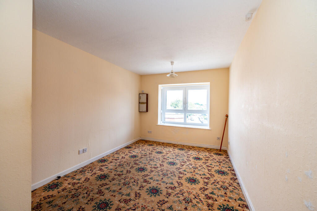 Apartment in Portsmouth, Southsea - More