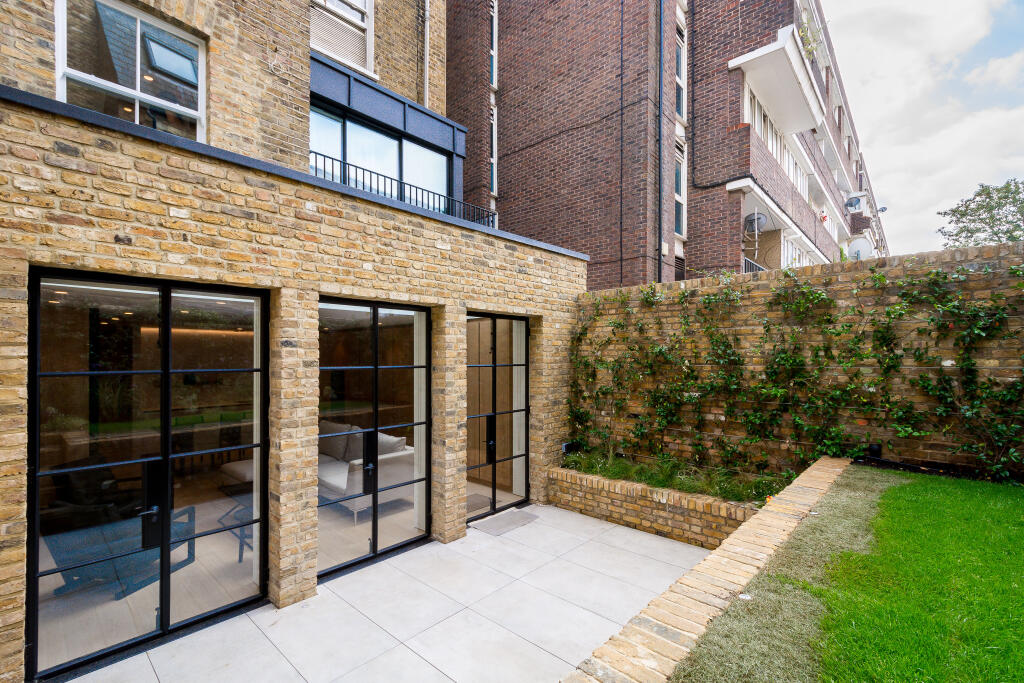 Apartment in London, Lot's Village, Brompton - View 3