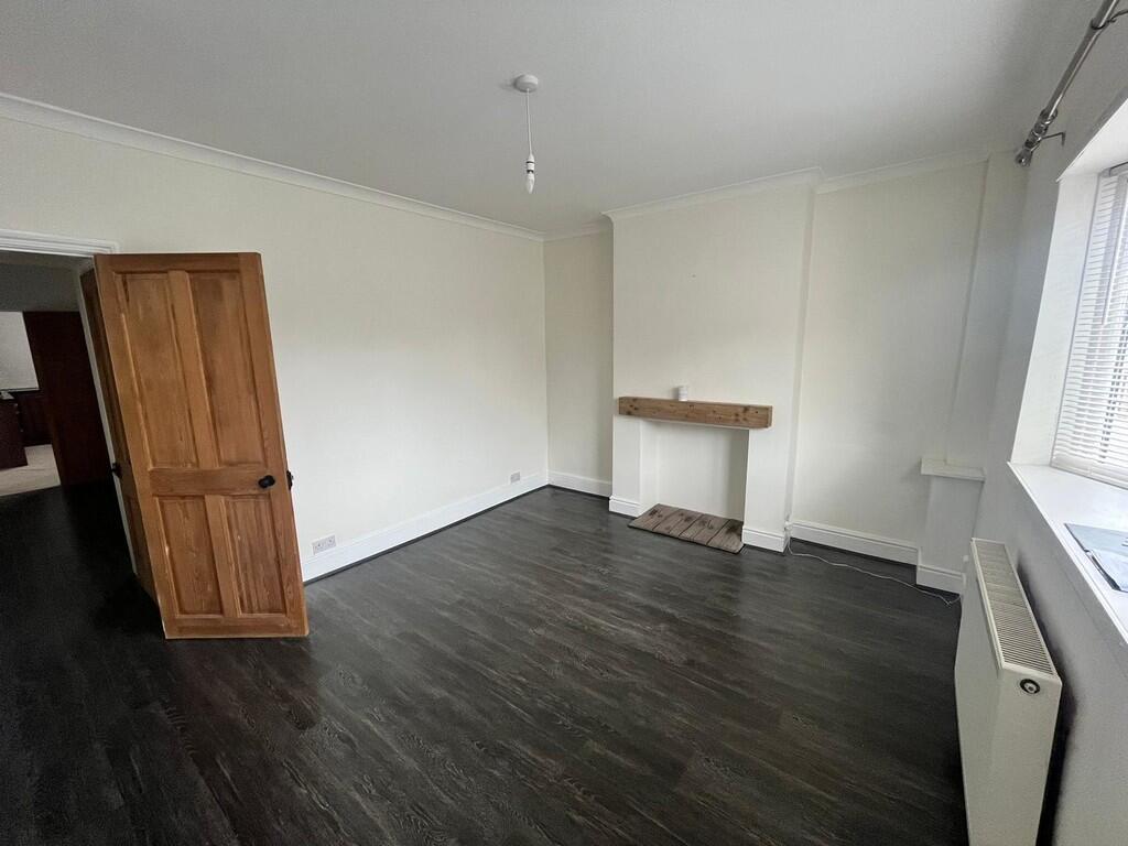 Castle Lane, Solihull, West Midlands photo 3