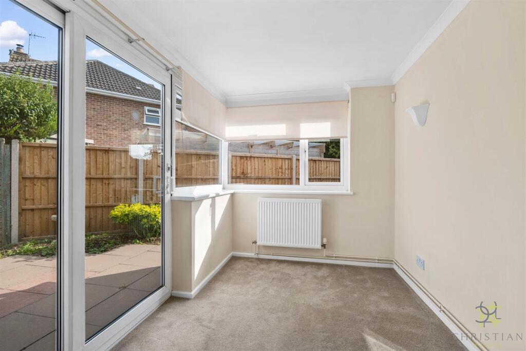 St. Peters Close, Evesham photo 4