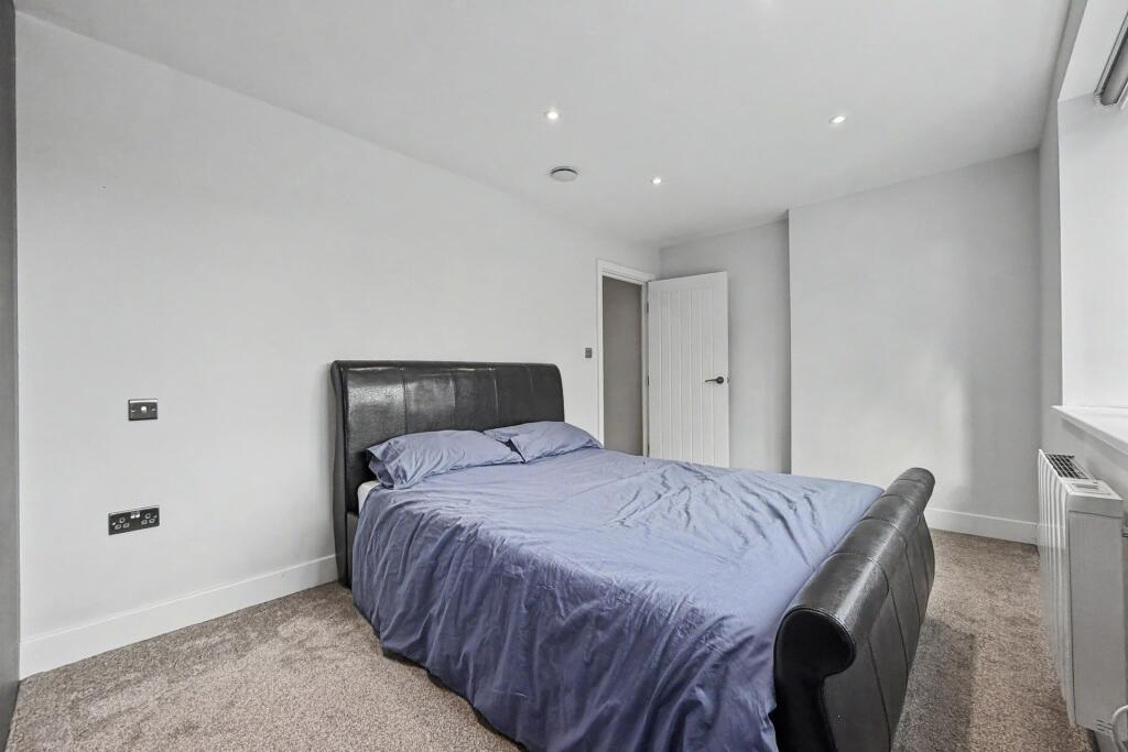 Apartment in Salisbury, Wyndham Park - View 5