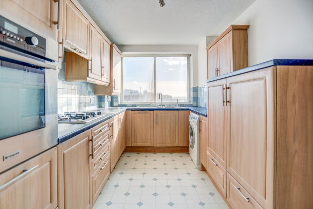 Apartment in Hove, Brighton and Hove - View 5