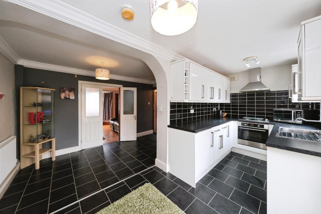 House in Ashfield, Hucknall - More