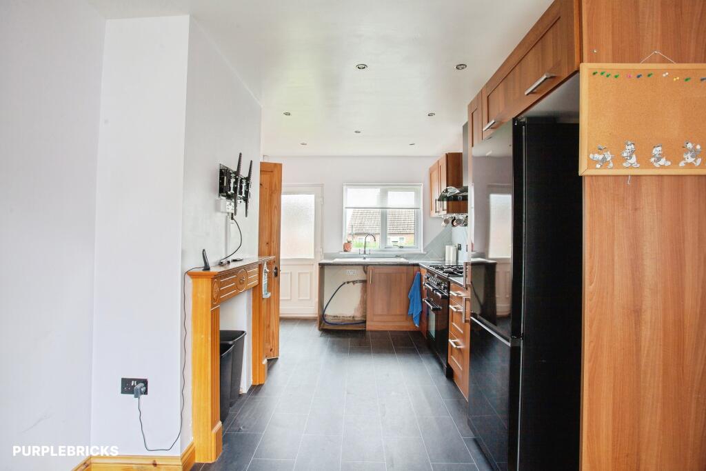 House in Wakefield - View 4