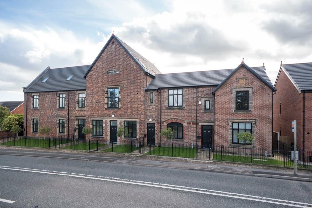 2-bed apartment on Chester Road, Oakmere, £245,000