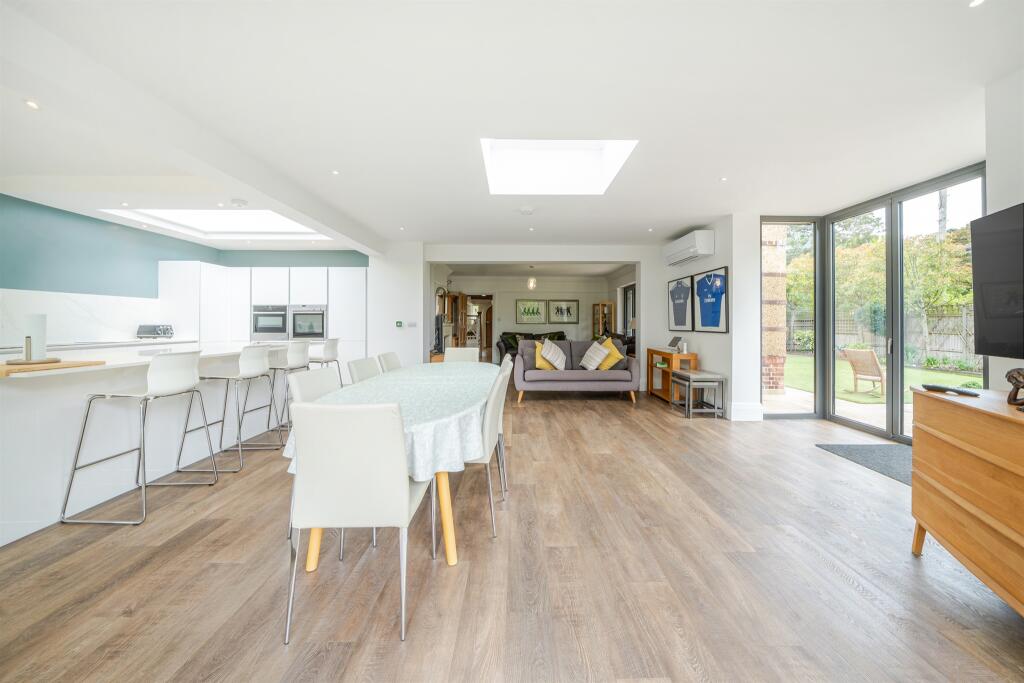 House in Brentford, Spring Grove - View 5