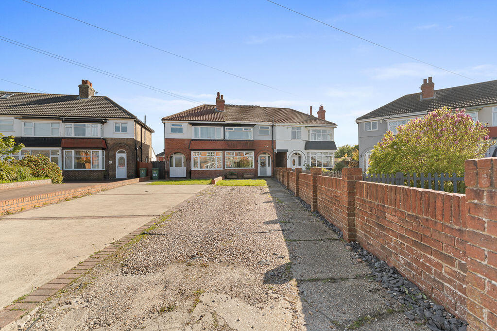 3-bed terraced on Campden Crescent, Cleethorpes, £175,000