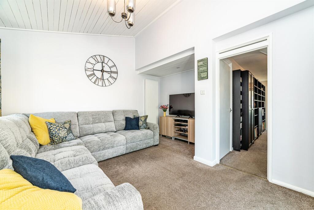 House in Basingstoke and Deane, Basingstoke - View 5