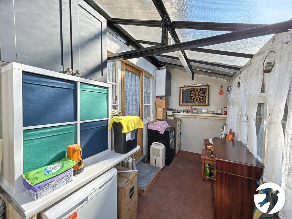 House in Sidcup, Halfway Street, Blackfen - More