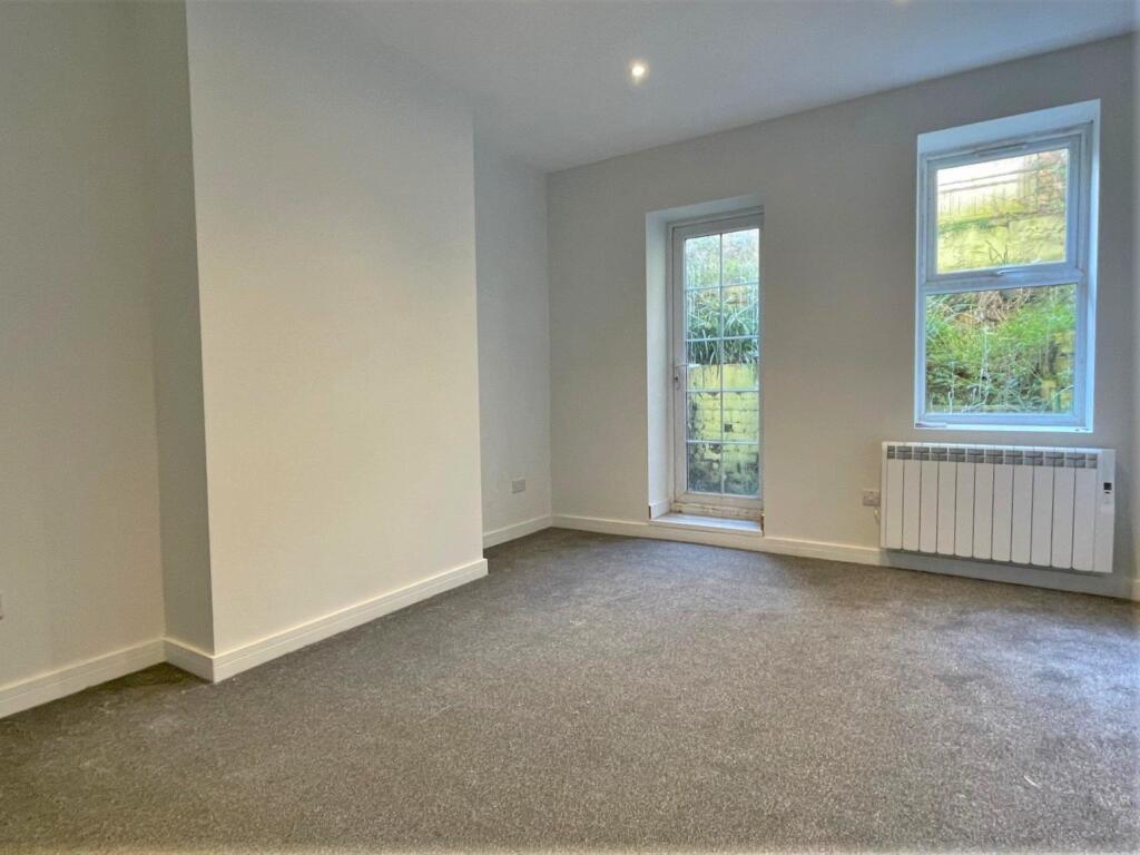 Apartment in Folkestone and Hythe, Cheriton, Folkestone - More
