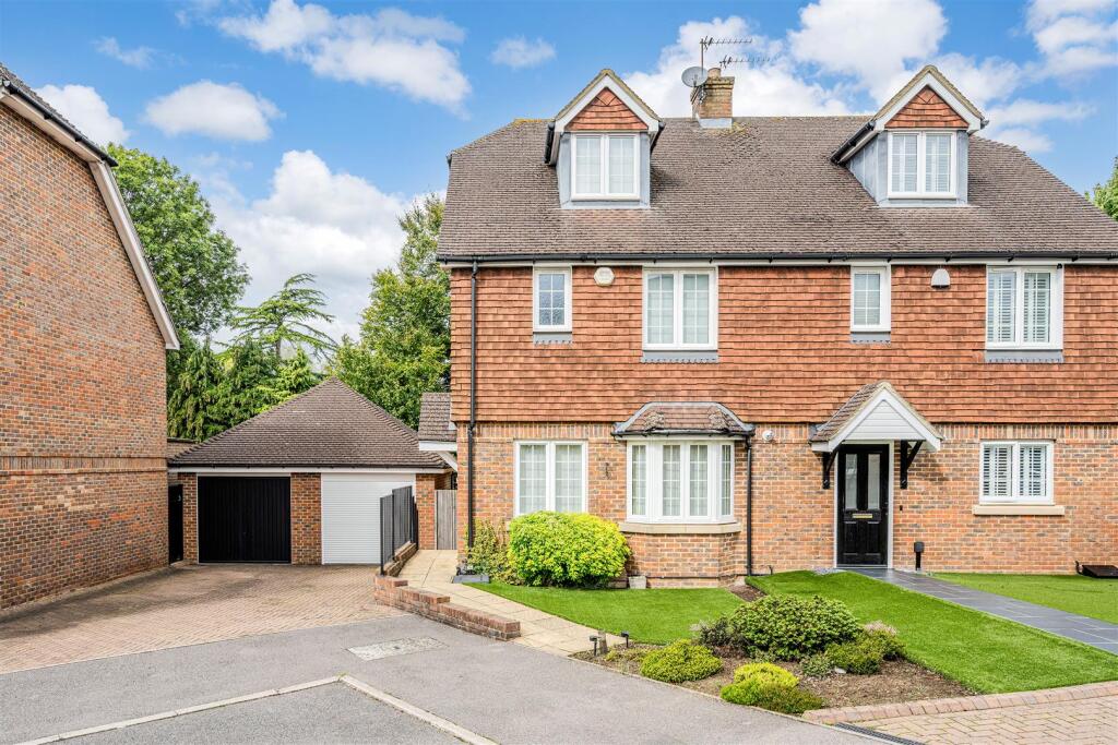 Rowan Close, Banstead, Banstead