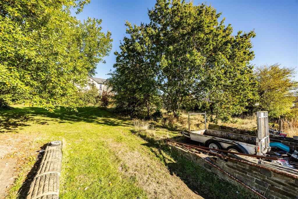 Barnsley Road, Flockton, Wakefield - View 5