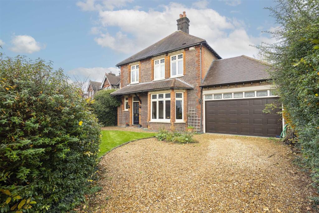 5-bed detached on Devonshire Road, Harpenden, £2,350,000