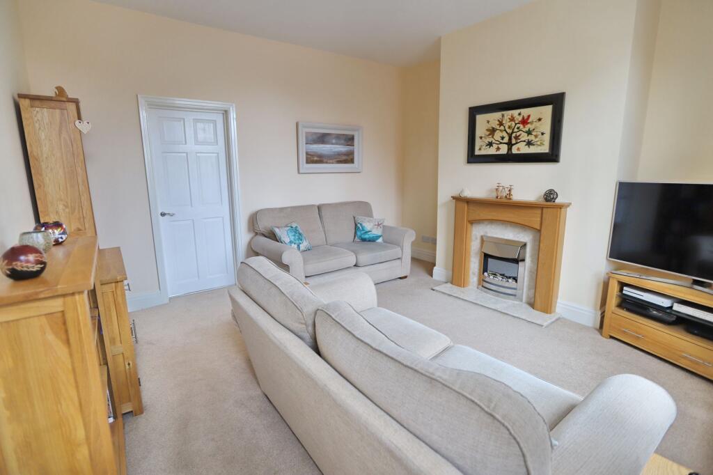 Cromwell Road, Prestwich, M25 photo 4