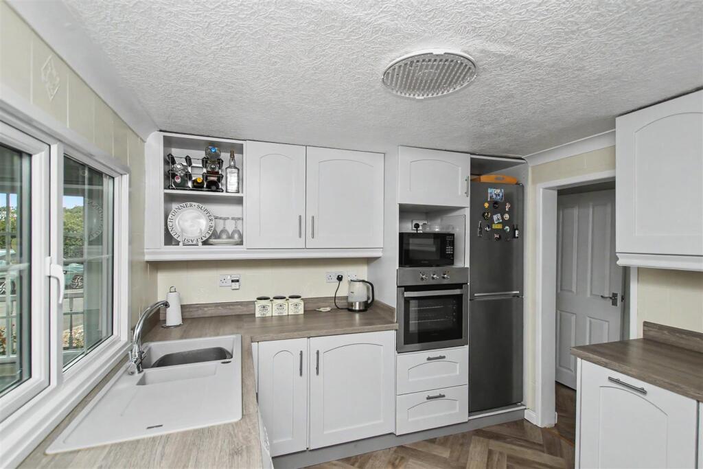 Kingsmead Park, Swinhope, Market Rasen - View 2