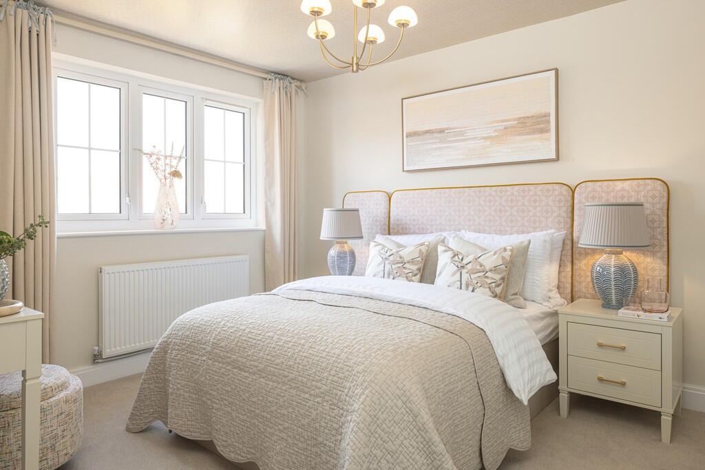 House in Horsham, Old Holbrook, North Horsham - More