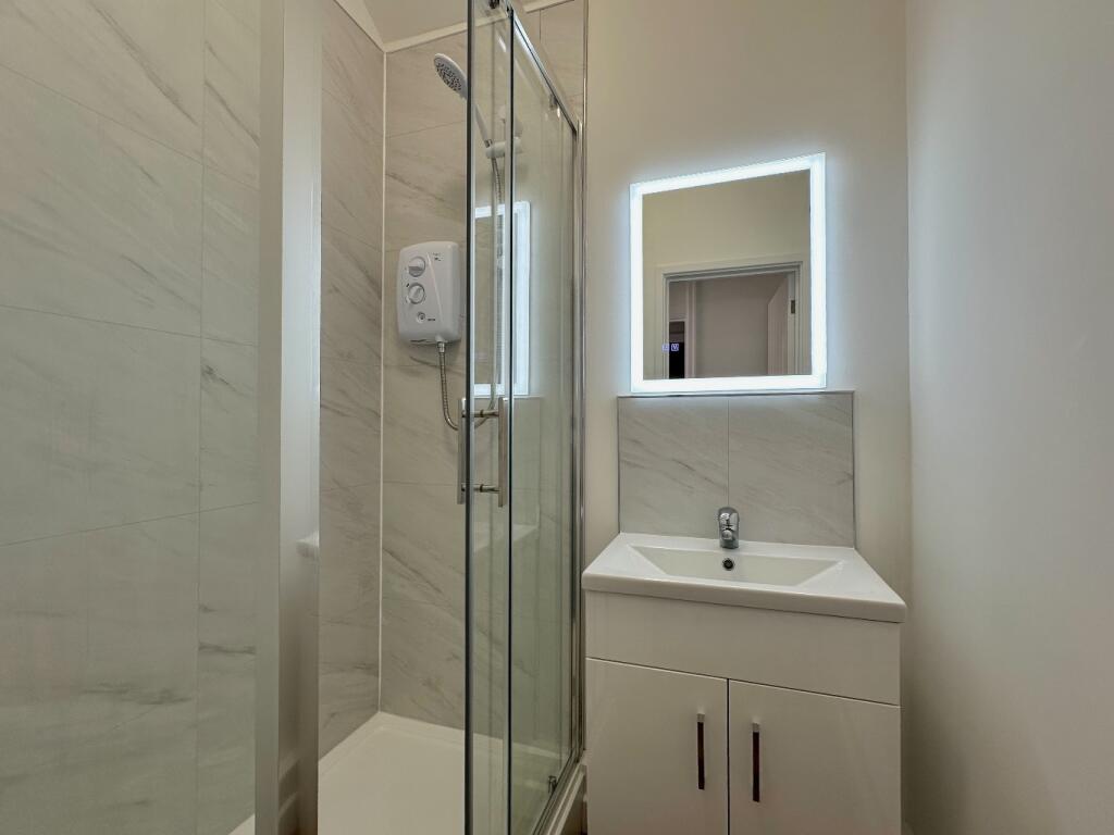 Apartment in Bridgwater, West Bridgwater, Durleigh & Haygrove, Somerset - View 5