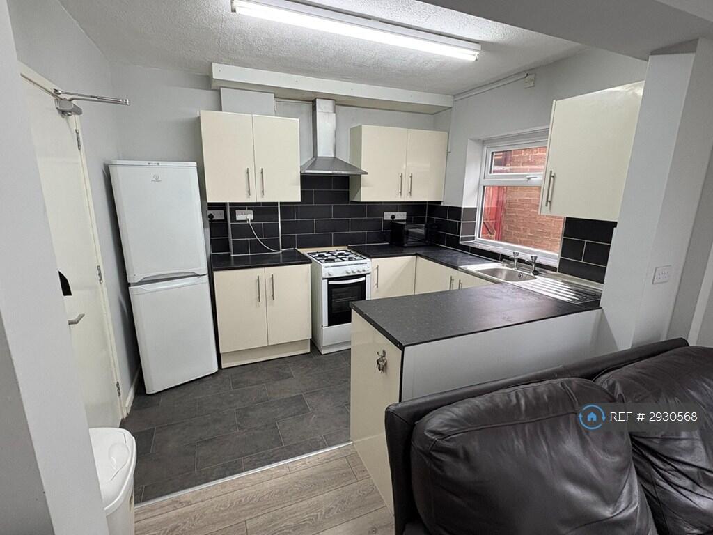 4 bedroom terraced house for rent