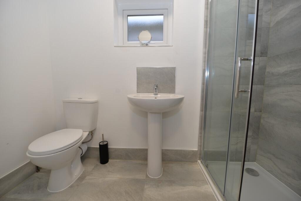 House in Southampton, Hollybrook - View 5