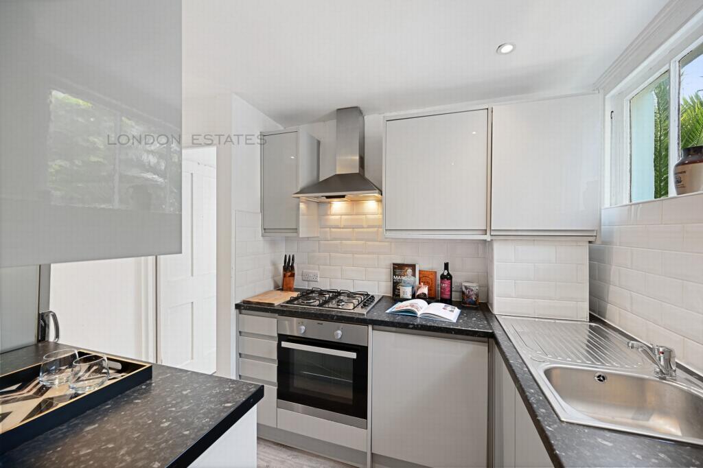 Apartment in London - More