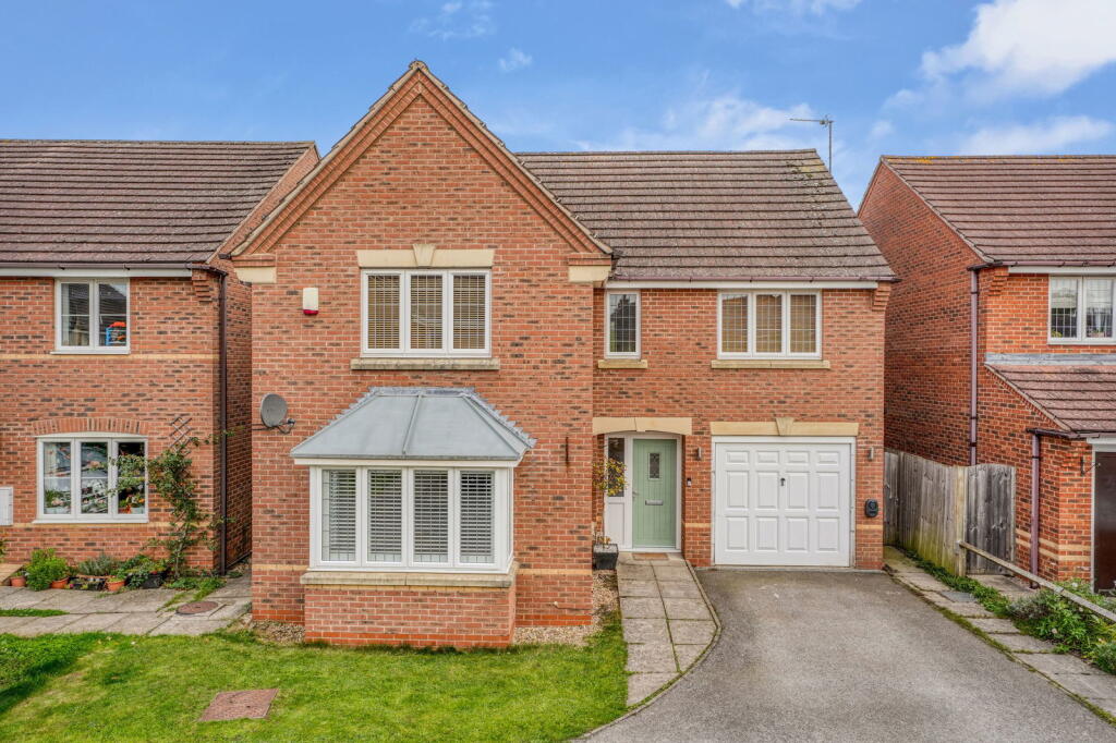 Main image of property: Pyke Way, Crick, Northampton, NN6 7NZ