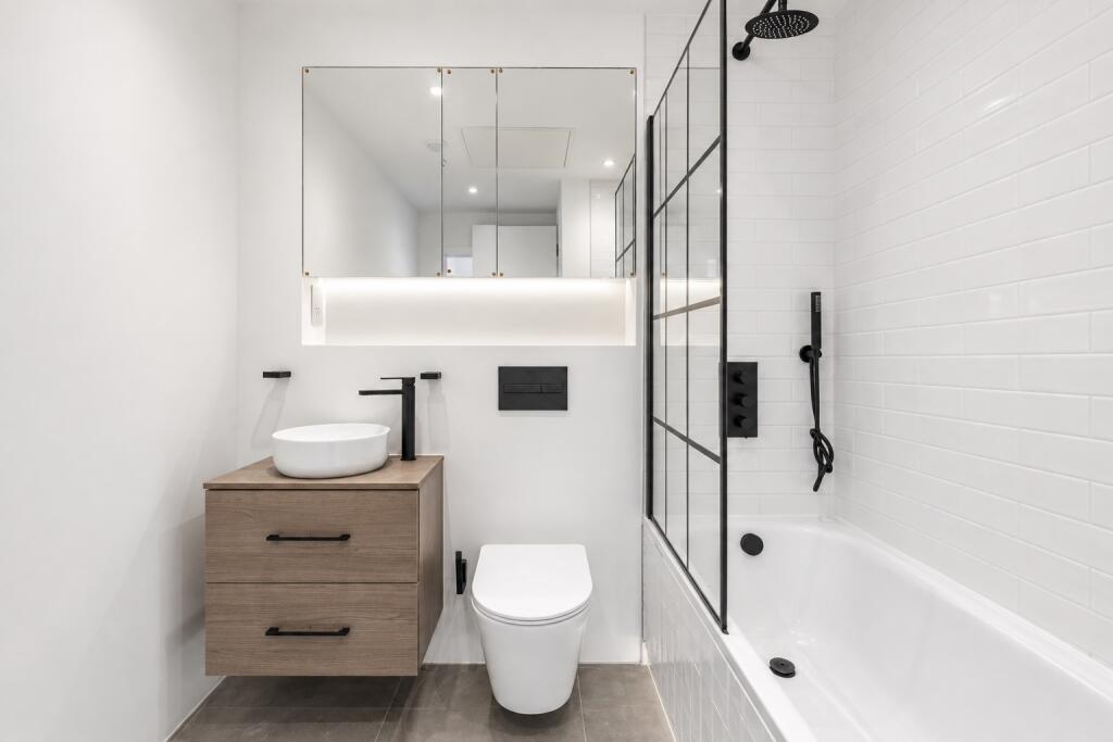Apartment in London - View 3