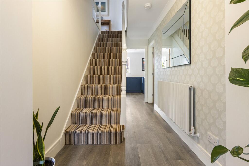 House in Grimsby, Healing - View 4