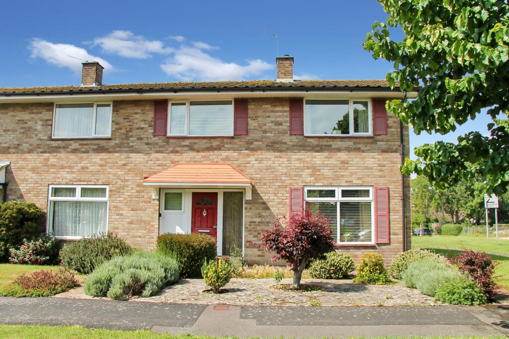 3-bed semi-detached on Wickham, Hampshire, £290,000