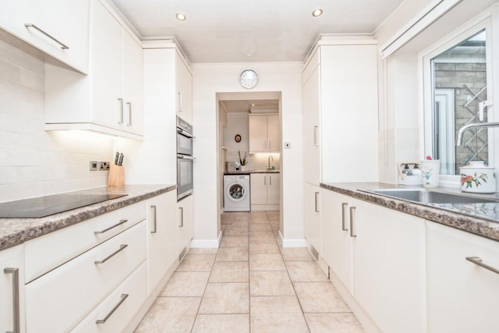 House in Bradford, West Yorkshire - View 3