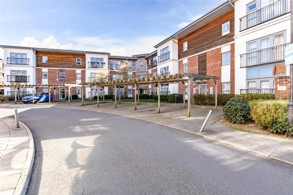 Main image of property: Derwent Court, Riverside Close, Romford, RM1