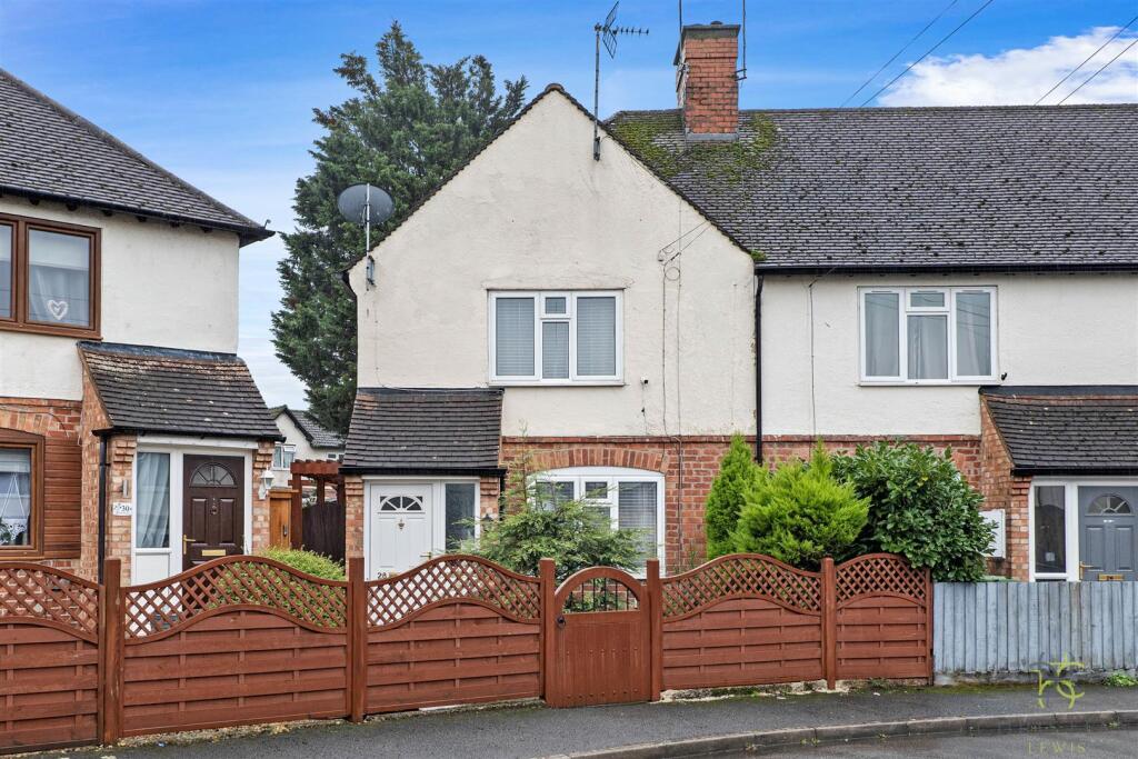 Main image of property: Deacle Place, Evesham