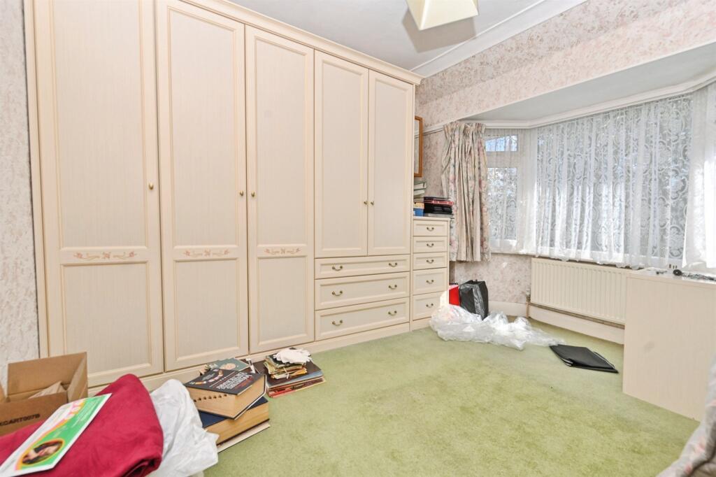 Perivale Gardens, WATFORD - View 3