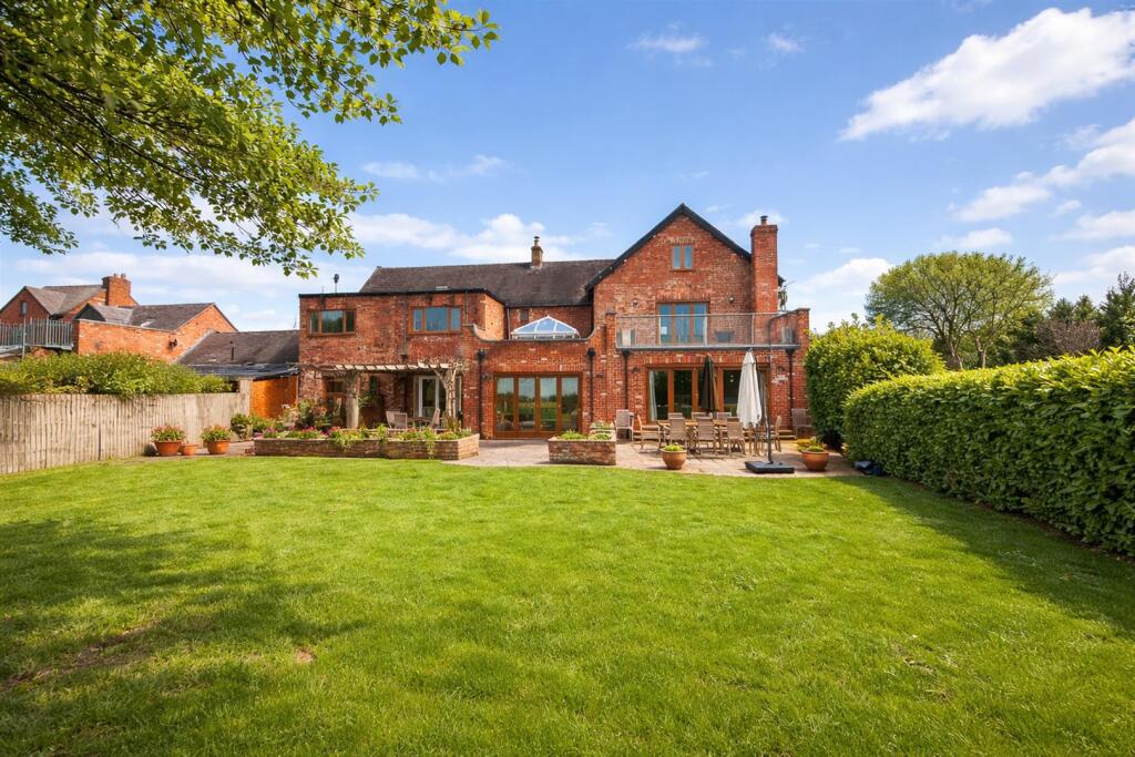 Main image of property: Hunting Butts Farm, Cheltenham GL50 4NZ