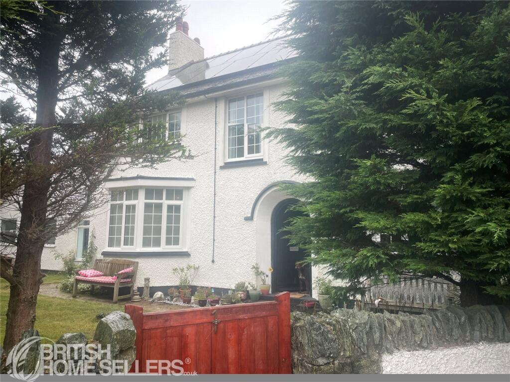 House in Holyhead, Y Fali / Valley - View 2
