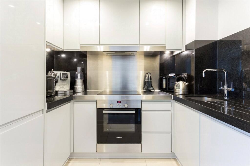 Apartment in London - View 2