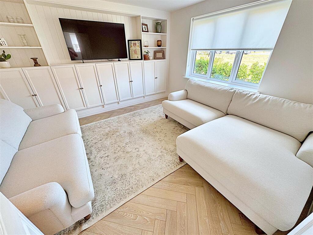 Heathland Way, Humberston, Grimsby, N.E. Lincs, DN36 4ZH photo 4